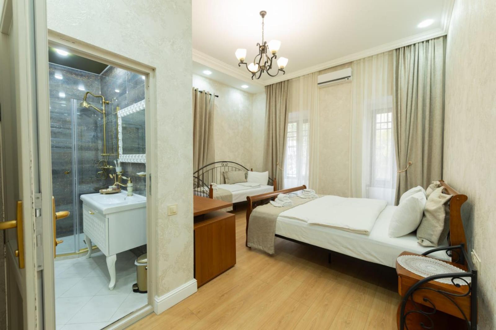 Marita Hotel Tbilisi Exterior photo
